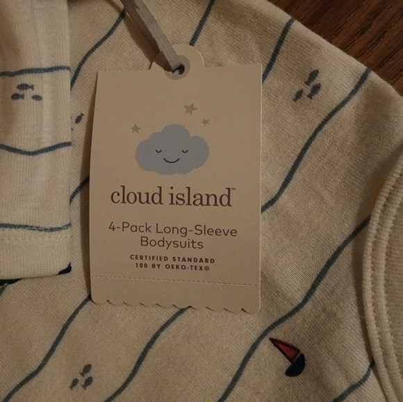 4 PC set of long sleeve onsies - Picture 3 of 4